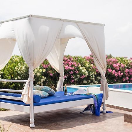 White Blue Villa 라카니아 외부 사진